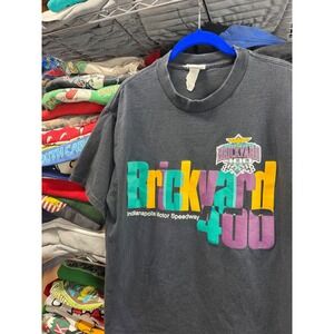 Vintage y2k Indianapolis Motor Speedway Brickyard 400 Racing T-Shirt Black Mens